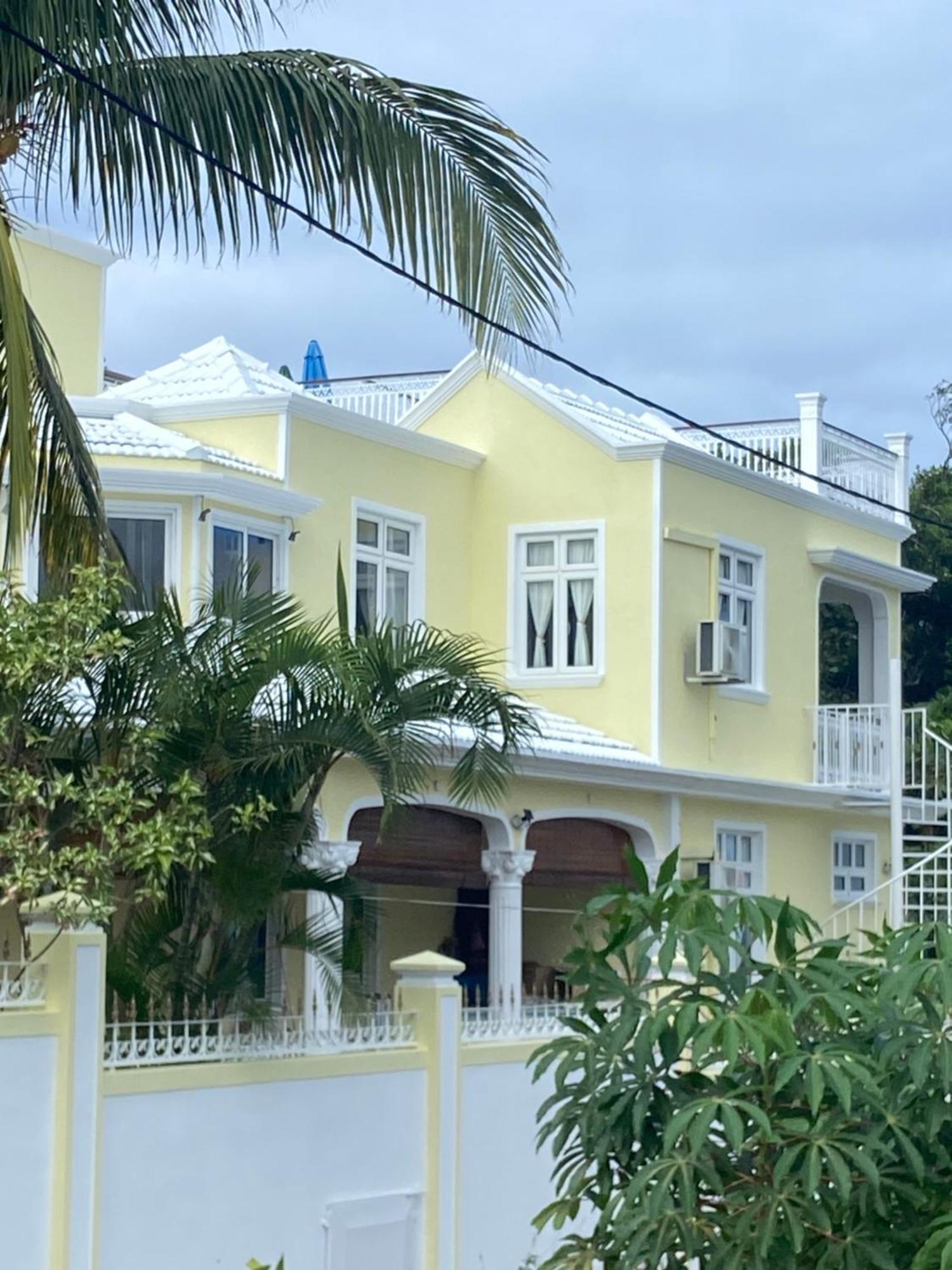 Villa Bella Charming Beachfront Guesthouse Blue Bay Luaran gambar