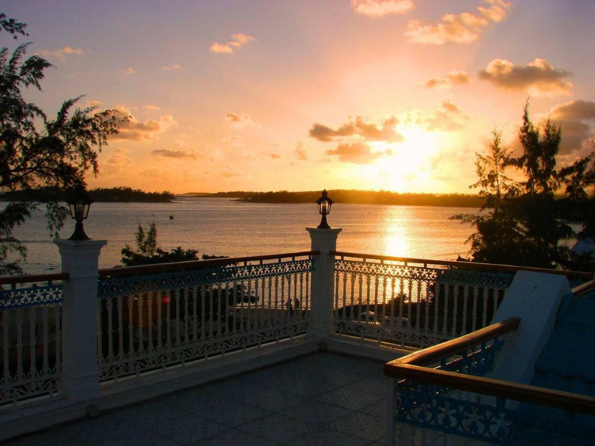 Villa Bella Charming Beachfront Guesthouse Blue Bay Luaran gambar