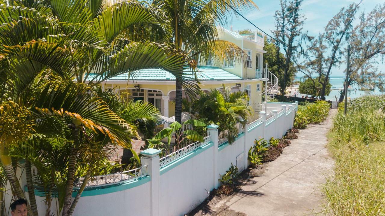 Villa Bella Charming Beachfront Guesthouse Blue Bay Luaran gambar