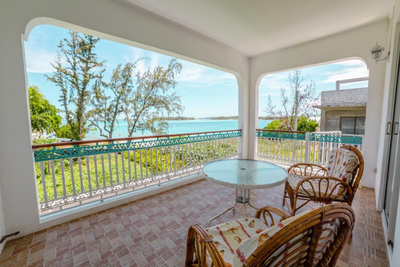 Villa Bella Charming Beachfront Guesthouse Blue Bay Luaran gambar
